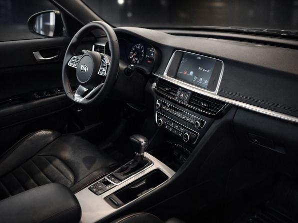 Kia Optima IV Рестайлинг с пробегом 2018 года, цена 2 015 000 рублей, 152000 км, седан, Автокод Объявления