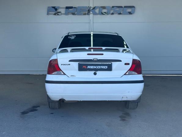 Ford Focus I Рестайлинг с пробегом 2002 года, цена 270 000 рублей, 258157 км, седан, Автокод Объявления