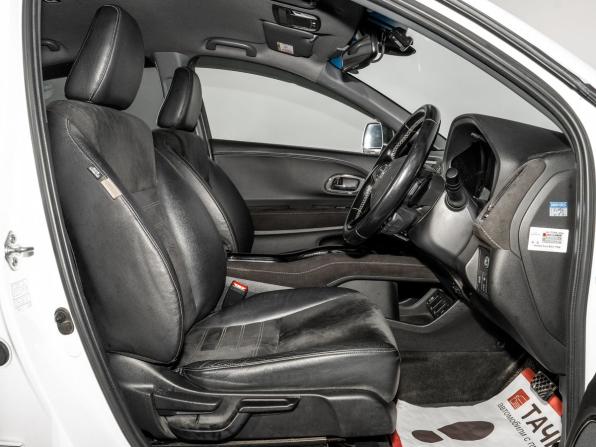 Honda Vezel I с пробегом 2016 года, цена 1 550 000 рублей, 151483 км, внедорожник, Автокод Объявления