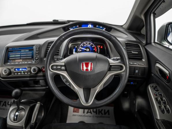 Honda Civic VIII Рестайлинг с пробегом 2009 года, цена 975 000 рублей, 175242 км, седан, Автокод Объявления
