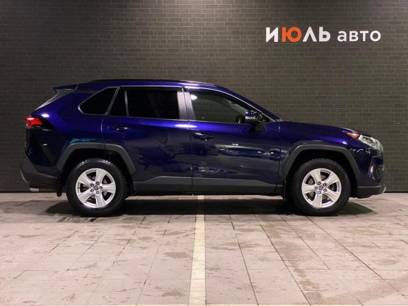 Toyota RAV4 V (XA50) с пробегом 2021 года, цена 3 100 000 рублей, 113746 км, внедорожник, Автокод Объявления