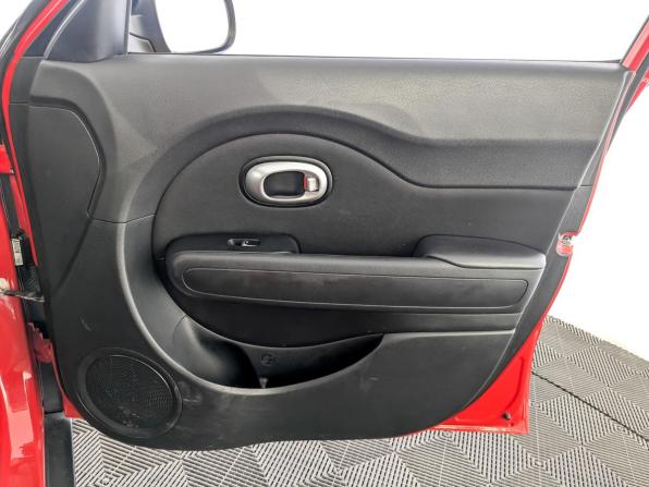 Kia Soul II Рестайлинг с пробегом 2017 года, цена 1 200 000 рублей, 199220 км, хэтчбек, Автокод Объявления