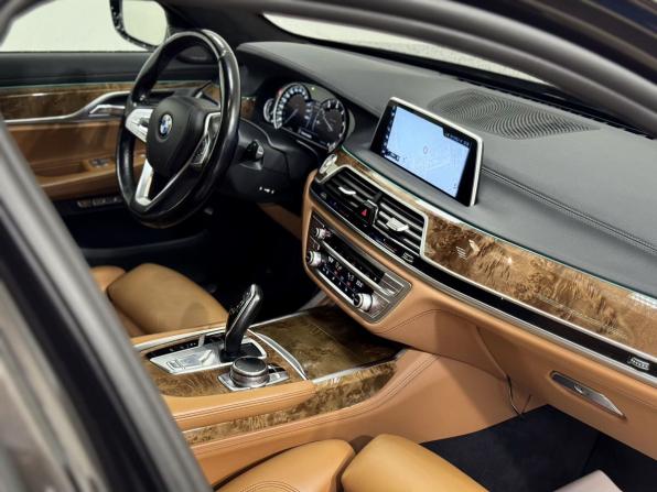BMW 7 серии VI (G11/G12) с пробегом 2016 года, цена 3 450 000 рублей, 95537 км, седан, Автокод Объявления