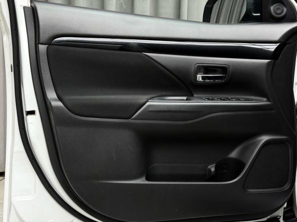 Mitsubishi Outlander III Рестайлинг 3 с пробегом 2019 года, цена 2 149 000 рублей, 79822 км, внедорожник, Автокод Объявления