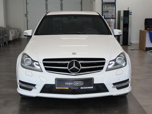 Mercedes-Benz C-Класс III (W204) Рестайлинг с пробегом 2013 года, цена 1 575 000 рублей, 142038 км, седан, Автокод Объявления