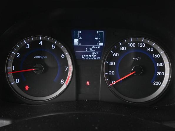 Hyundai Solaris I Рестайлинг с пробегом 2016 года, цена 1 060 000 рублей, 123230 км, седан, Автокод Объявления