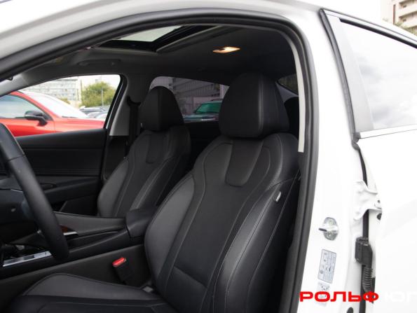 Hyundai Elantra VII (CN7) Рестайлинг с пробегом 2023 года, цена 2 028 000 рублей, 21326 км, седан, Автокод Объявления