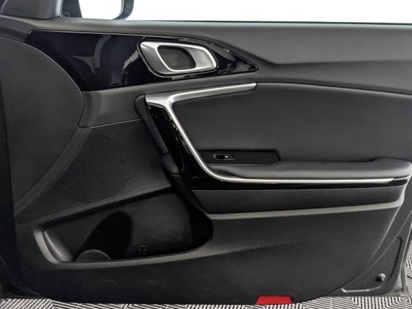 Kia Ceed III с пробегом 2021 года, цена 1 775 000 рублей, 158025 км, универсал, Автокод Объявления