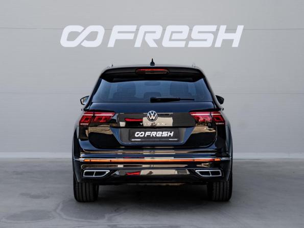 Volkswagen Tiguan II Рестайлинг с пробегом 2021 года, цена 3 650 000 рублей, 77192 км, внедорожник, Автокод Объявления