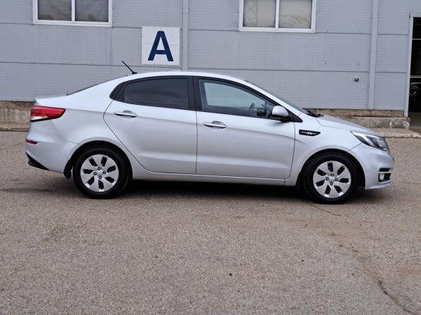 Kia Rio III Рестайлинг с пробегом 2015 года, цена 875 000 рублей, 180200 км, седан, Автокод Объявления
