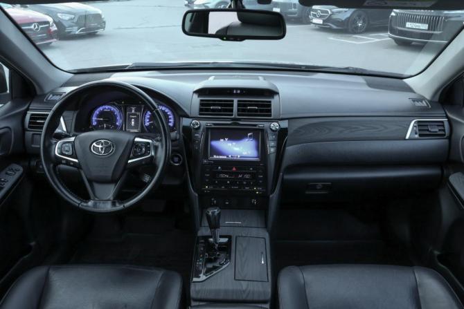 Toyota Camry VII (XV50) Рестайлинг с пробегом 2014 года, цена 1 599 000 рублей, 244095 км, седан, Автокод Объявления