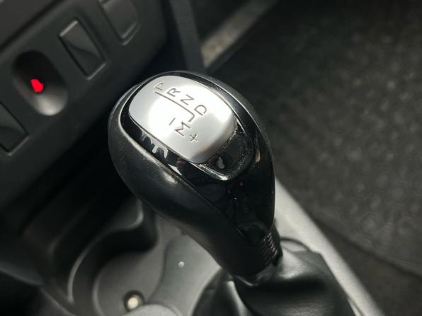 Renault Sandero II Рестайлинг с пробегом 2020 года, цена 1 090 000 рублей, 121227 км, хэтчбек, Автокод Объявления