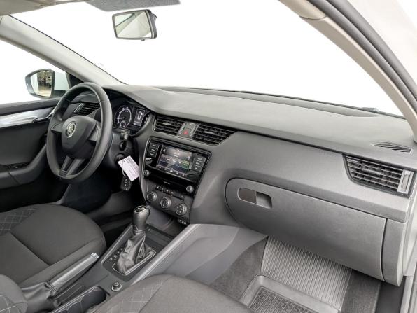 Skoda Octavia III (A7) Рестайлинг с пробегом 2019 года, цена 1 852 500 рублей, 77926 км, лифтбек, Автокод Объявления