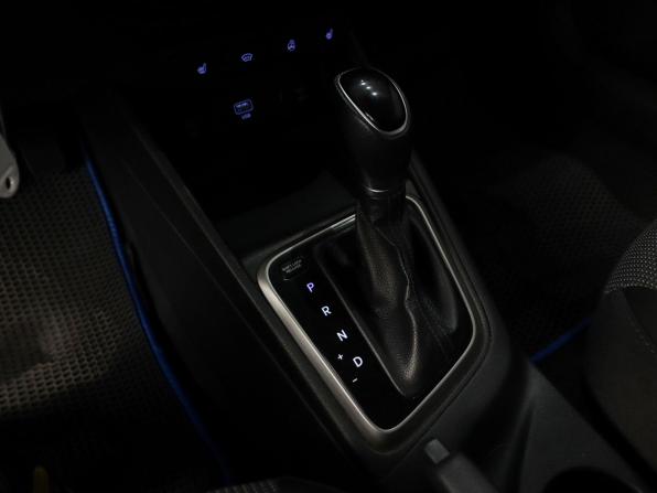 Hyundai Solaris II с пробегом 2019 года, цена 1 350 000 рублей, 106665 км, седан, Автокод Объявления