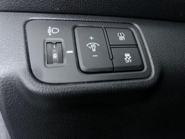 Hyundai Solaris II с пробегом 2018 года, цена 1 280 000 рублей, 142233 км, седан, Автокод Объявления