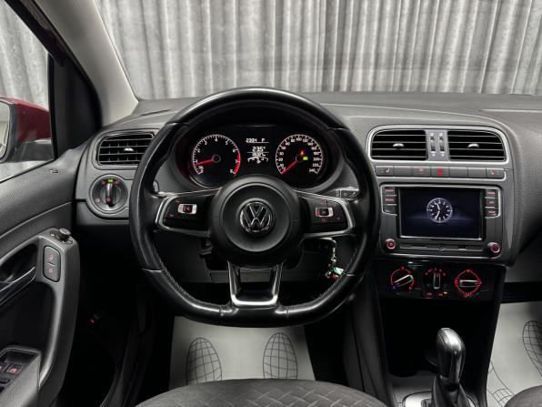 Volkswagen Polo V Рестайлинг с пробегом 2019 года, цена 1 220 000 рублей, 126327 км, седан, Автокод Объявления
