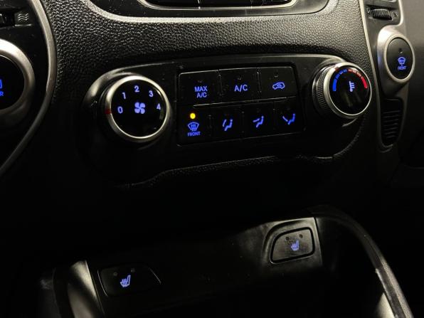 Hyundai ix35 I с пробегом 2012 года, цена 800 000 рублей, 127332 км, внедорожник, Автокод Объявления