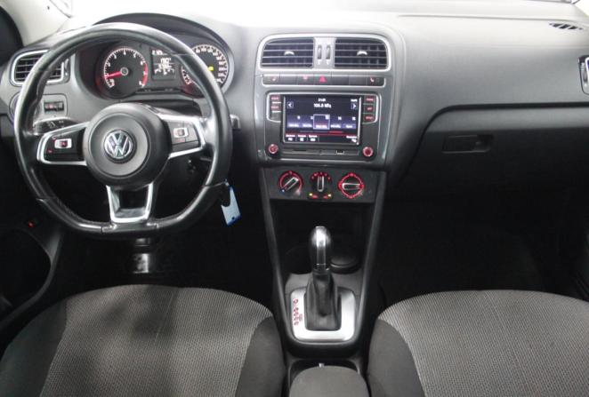 Volkswagen Polo V Рестайлинг с пробегом 2019 года, цена 1 290 000 рублей, 157066 км, седан, Автокод Объявления