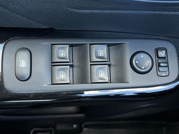 Renault Kaptur I Рестайлинг с пробегом 2021 года, цена 1 530 000 рублей, 46048 км, внедорожник, Автокод Объявления