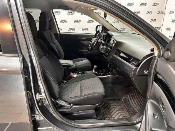 Mitsubishi Outlander III Рестайлинг 2 с пробегом 2018 года, цена 2 017 600 рублей, 197959 км, внедорожник, Автокод Объявления