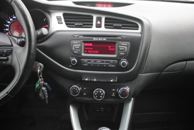 Kia Ceed II с пробегом 2015 года, цена 1 100 000 рублей, 103000 км, хэтчбек, Автокод Объявления