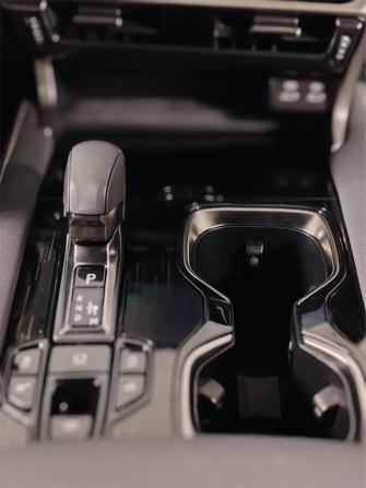 Lexus RX V с пробегом 2023 года, цена 9 299 000 рублей, 1565 км, внедорожник, Автокод Объявления