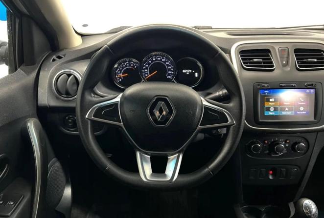 Renault Logan II Рестайлинг с пробегом 2019 года, цена 980 000 рублей, 66434 км, седан, Автокод Объявления