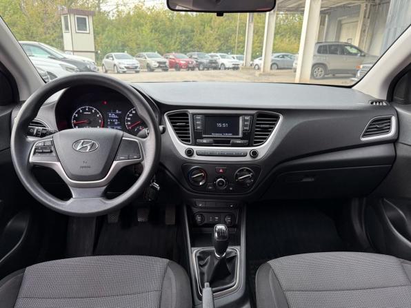 Hyundai Solaris II с пробегом 2018 года, цена 1 245 000 рублей, 67729 км, седан, Автокод Объявления