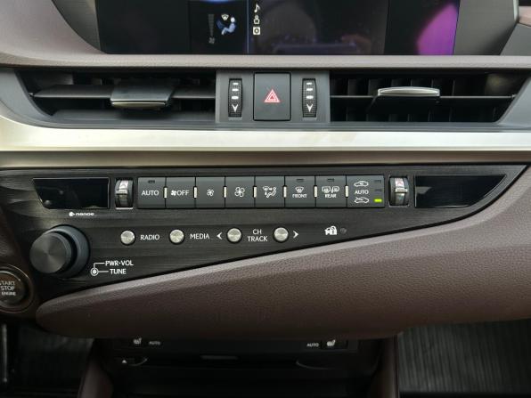 Lexus ES VII с пробегом 2018 года, цена 3 650 000 рублей, 96600 км, седан, Автокод Объявления
