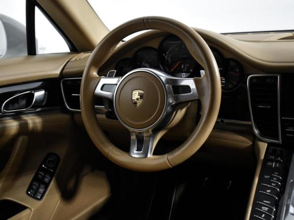 Porsche Panamera I Рестайлинг с пробегом 2016 года, цена 2 750 000 рублей, 196068 км, лифтбек, Автокод Объявления