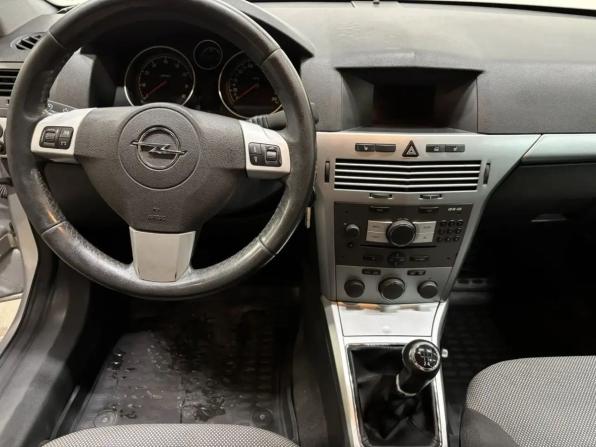 Opel Astra H Рестайлинг с пробегом 2012 года, цена 677 000 рублей, 157466 км, универсал, Автокод Объявления