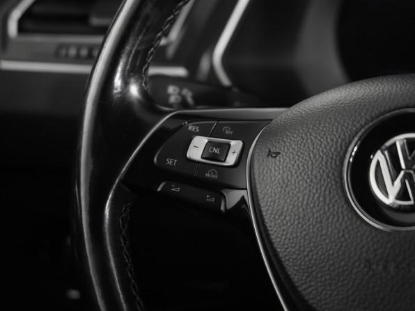 Volkswagen Tiguan II с пробегом 2018 года, цена 2 149 000 рублей, 224658 км, внедорожник, Автокод Объявления