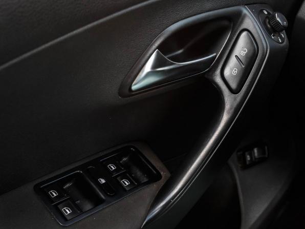 Volkswagen Polo V с пробегом 2011 года, цена 570 000 рублей, 252804 км, седан, Автокод Объявления