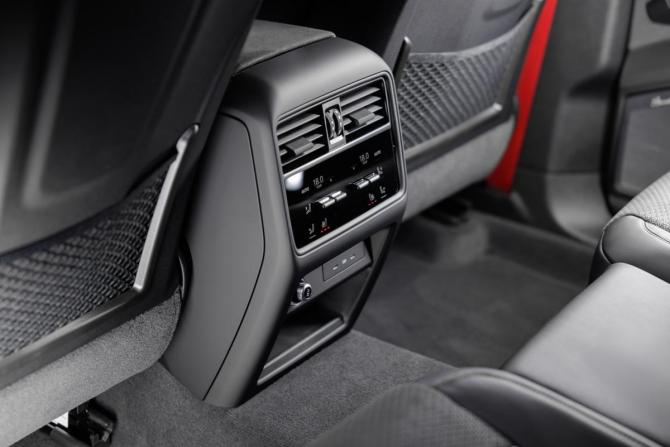 Новый Porsche Cayenne III Рестайлинг 2025 года, цена 27 607 200 рублей, внедорожник, Автокод Объявления