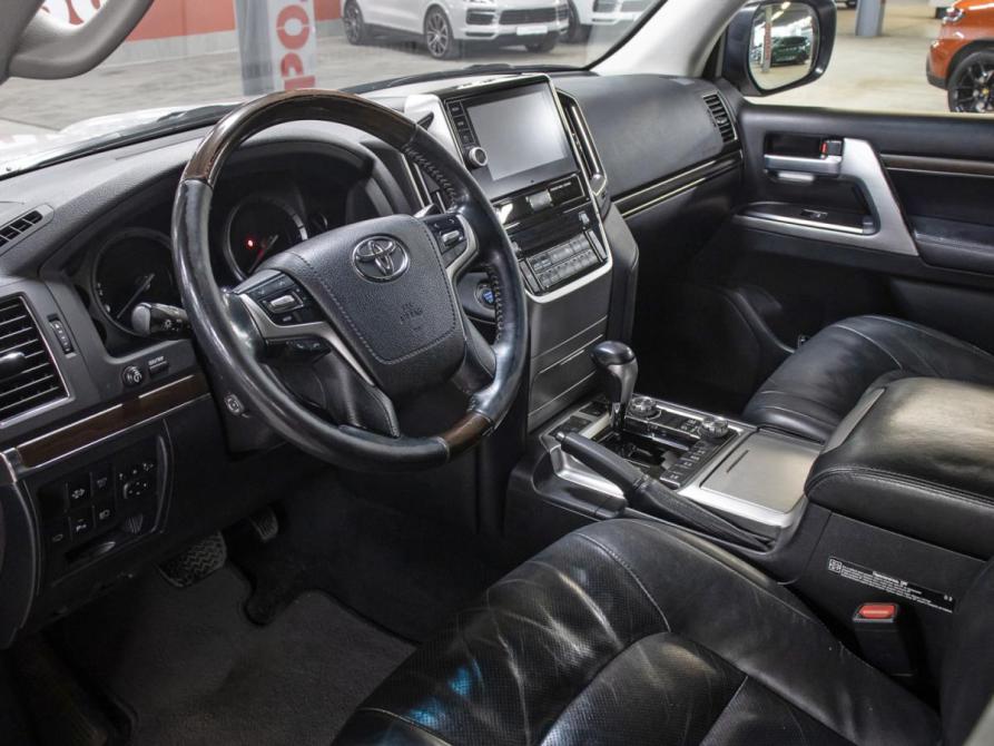 Toyota Land Cruiser 200 Series Рестайлинг 2 Москва  - изображение 17