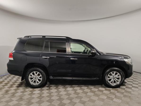 Toyota Land Cruiser 200 Series Рестайлинг 2 с пробегом 2018 года, цена 5 599 000 рублей, 230179 км, внедорожник, Автокод Объявления
