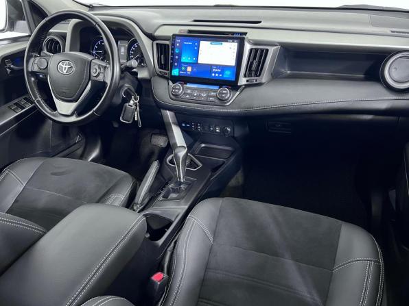 Toyota RAV4 IV (XA40) Рестайлинг с пробегом 2018 года, цена 1 950 000 рублей, 218968 км, внедорожник, Автокод Объявления