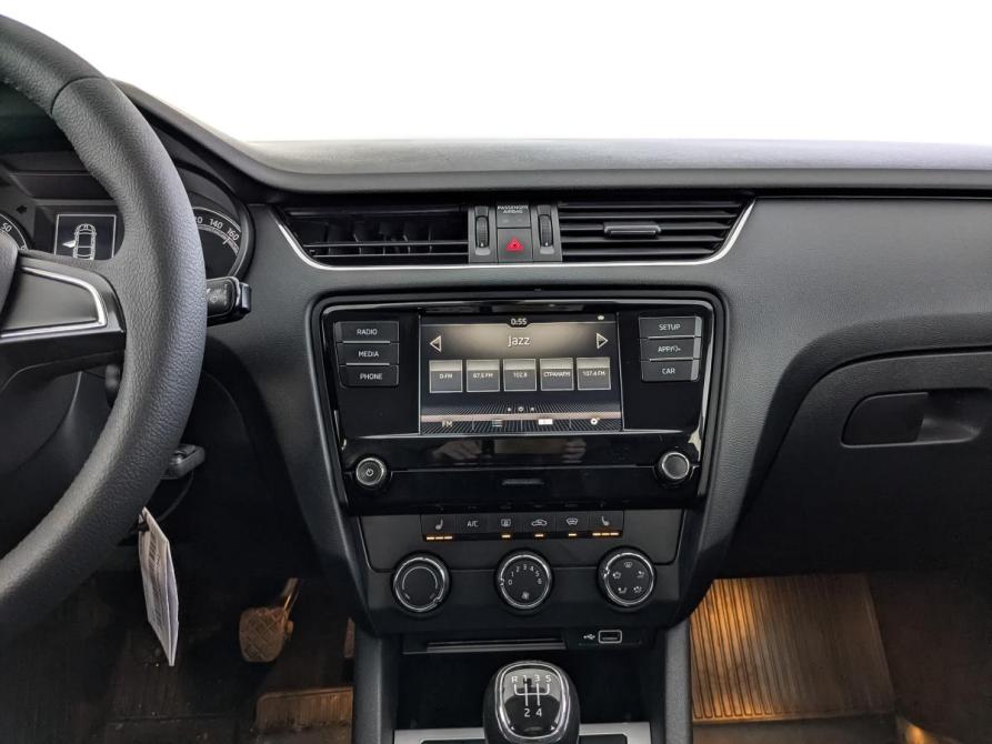 Skoda Octavia III (A7) Рестайлинг Москва  - изображение 17