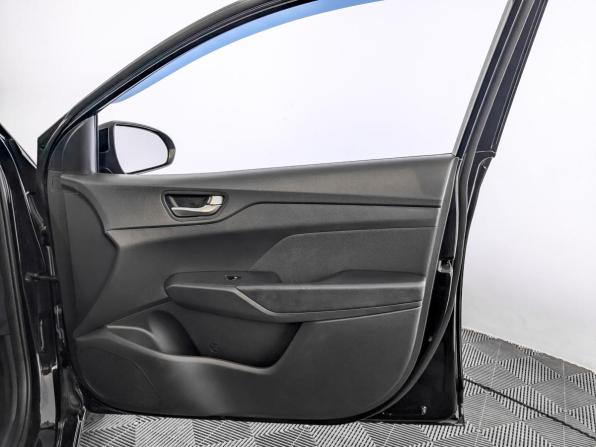 Hyundai Solaris II с пробегом 2019 года, цена 1 260 000 рублей, 79113 км, седан, Автокод Объявления
