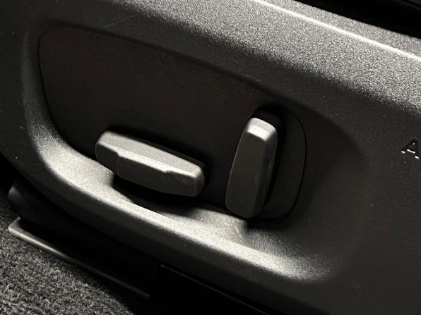 Land Rover Range Rover Evoque I Рестайлинг с пробегом 2018 года, цена 2 300 000 рублей, 154666 км, внедорожник, Автокод Объявления