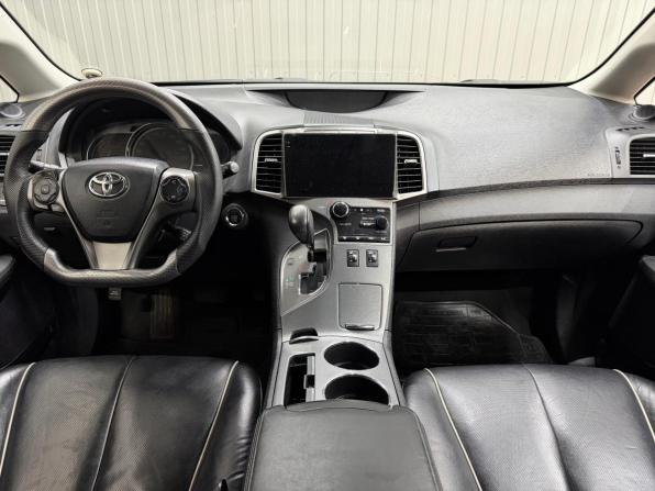 Toyota Venza I Рестайлинг с пробегом 2013 года, цена 2 299 000 рублей, 242636 км, внедорожник, Автокод Объявления