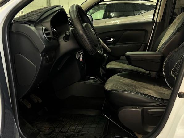 Renault Logan II с пробегом 2018 года, цена 865 000 рублей, 143769 км, седан, Автокод Объявления
