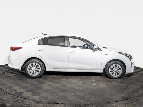 Kia Rio IV Рестайлинг с пробегом 2021 года, цена 1 650 000 рублей, 67287 км, седан, Автокод Объявления