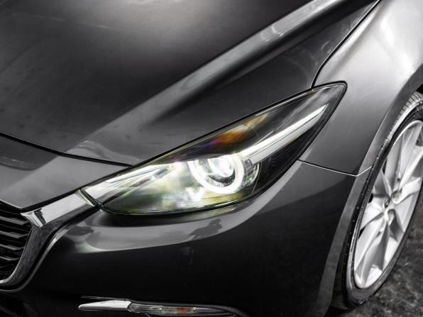Mazda Axela III Рестайлинг с пробегом 2017 года, цена 1 330 000 рублей, 121461 км, седан, Автокод Объявления