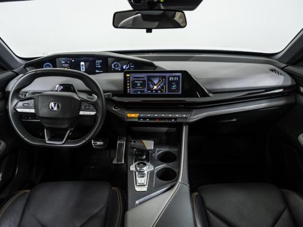 Changan UNI-V I с пробегом 2023 года, цена 2 150 000 рублей, 60110 км, лифтбек, Автокод Объявления