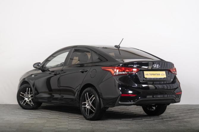 Hyundai Solaris II с пробегом 2018 года, цена 1 399 000 рублей, 69000 км, седан, Автокод Объявления