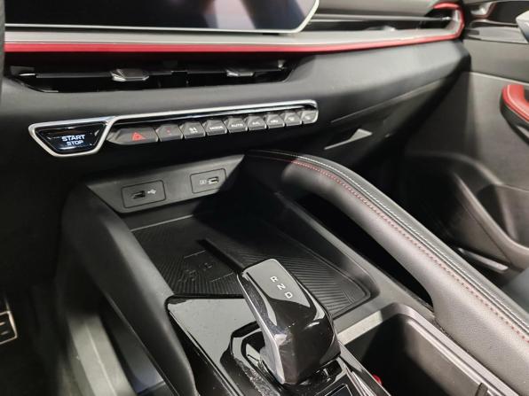 Geely Coolray I Рестайлинг с пробегом 2024 года, цена 2 249 000 рублей, 28851 км, внедорожник, Автокод Объявления