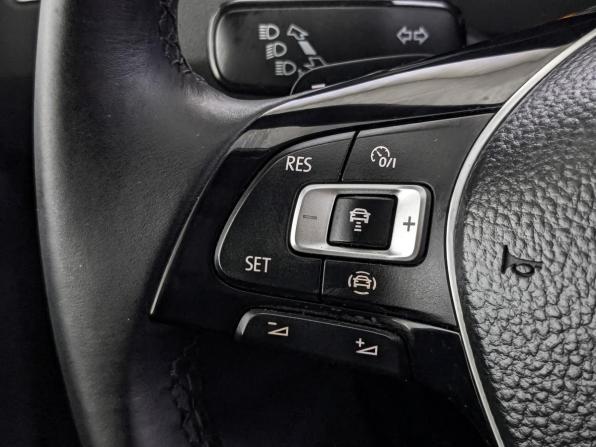 Volkswagen Tiguan II с пробегом 2019 года, цена 2 750 000 рублей, 170000 км, внедорожник, Автокод Объявления
