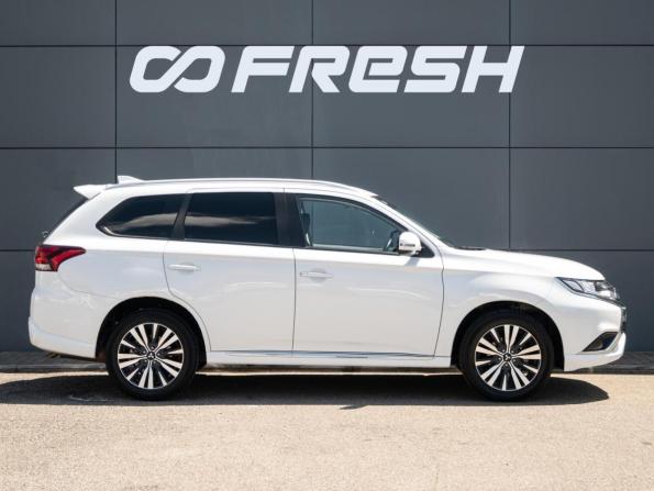 Mitsubishi Outlander III Рестайлинг 3 с пробегом 2022 года, цена 2 970 000 рублей, 26657 км, внедорожник, Автокод Объявления