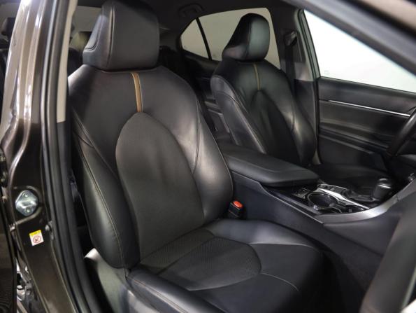 Toyota Camry VIII (XV70) с пробегом 2019 года, цена 2 549 000 рублей, 63690 км, седан, Автокод Объявления